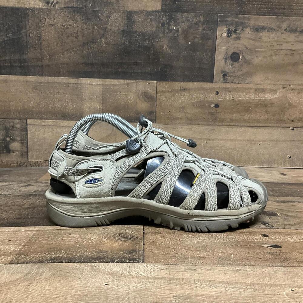 Keen Whisper womens sandals size 9 beige water hiking shoes bungee strap outdoor
